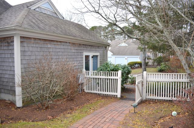100 Kates Path UNIT 100, Yarmouth Port, MA 02675