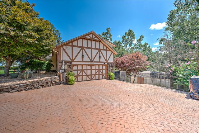 15399 Putman Road, Rogers, AR 72756