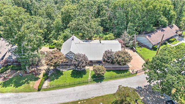 15399 Putman Road, Rogers, AR 72756