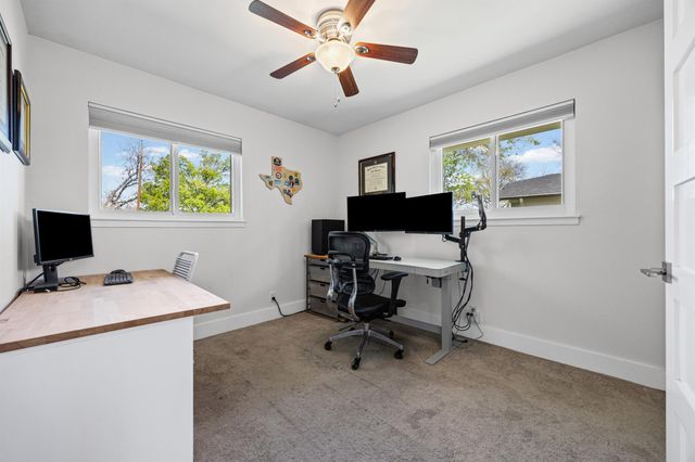 1807 Ohlen RD, Austin, TX 78757