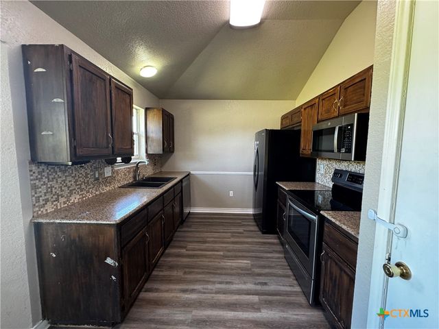 397 County Road 3367, Kempner, TX 76539