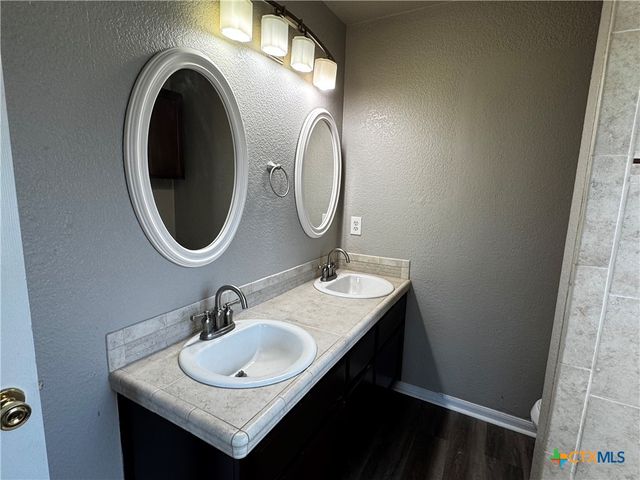 397 County Road 3367, Kempner, TX 76539