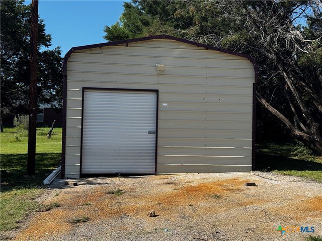 397 County Road 3367, Kempner, TX 76539