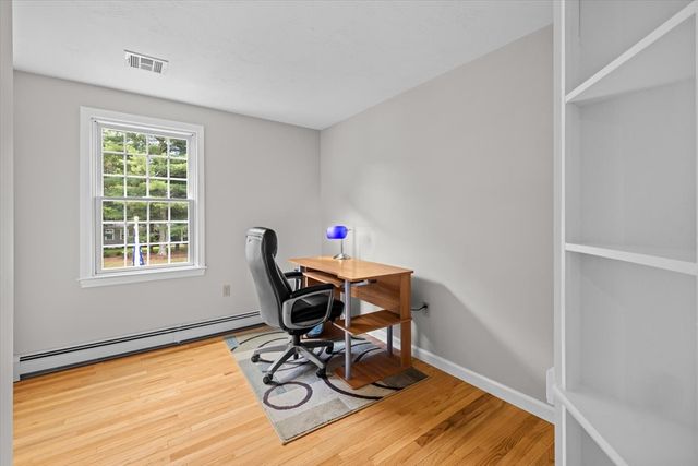 16 King Philip Path, Mendon, MA 01756