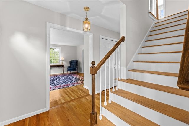 16 King Philip Path, Mendon, MA 01756