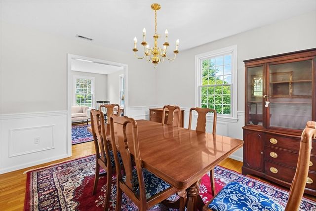 16 King Philip Path, Mendon, MA 01756