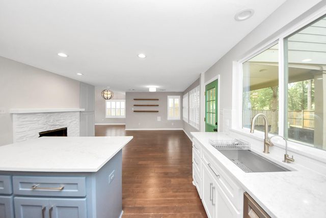 34 E Gaslight Place, The Woodlands, TX 77382