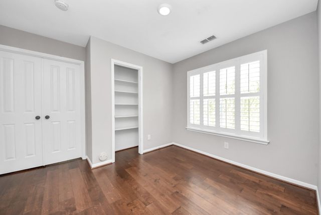 34 E Gaslight Place, The Woodlands, TX 77382