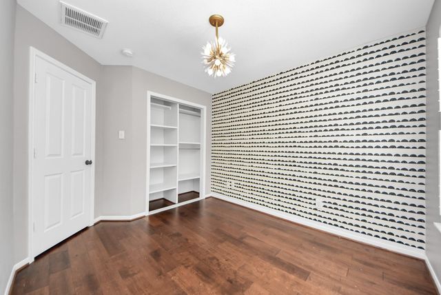 34 E Gaslight Place, The Woodlands, TX 77382