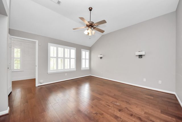 34 E Gaslight Place, The Woodlands, TX 77382
