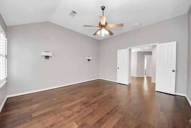 34 E Gaslight Place, The Woodlands, TX 77382