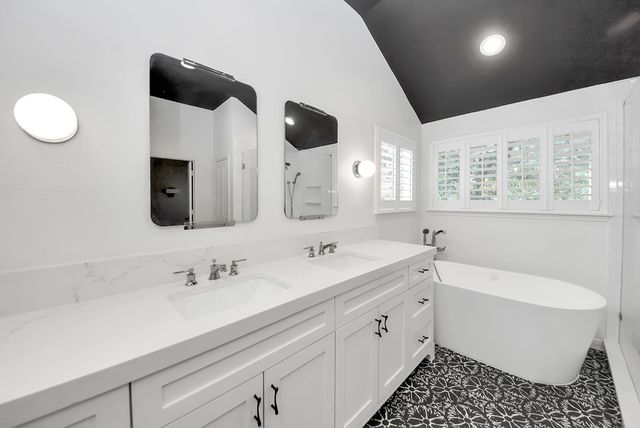 34 E Gaslight Place, The Woodlands, TX 77382