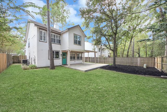 34 E Gaslight Place, The Woodlands, TX 77382