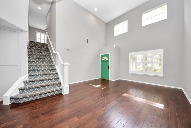 34 E Gaslight Place, The Woodlands, TX 77382