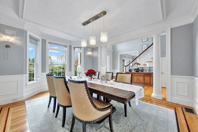 4 Nipmuc Ln, Southborough, MA 01772
