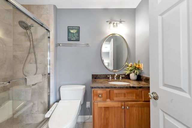 4 Nipmuc Ln, Southborough, MA 01772