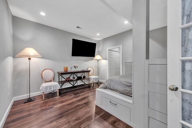 4 Nipmuc Ln, Southborough, MA 01772