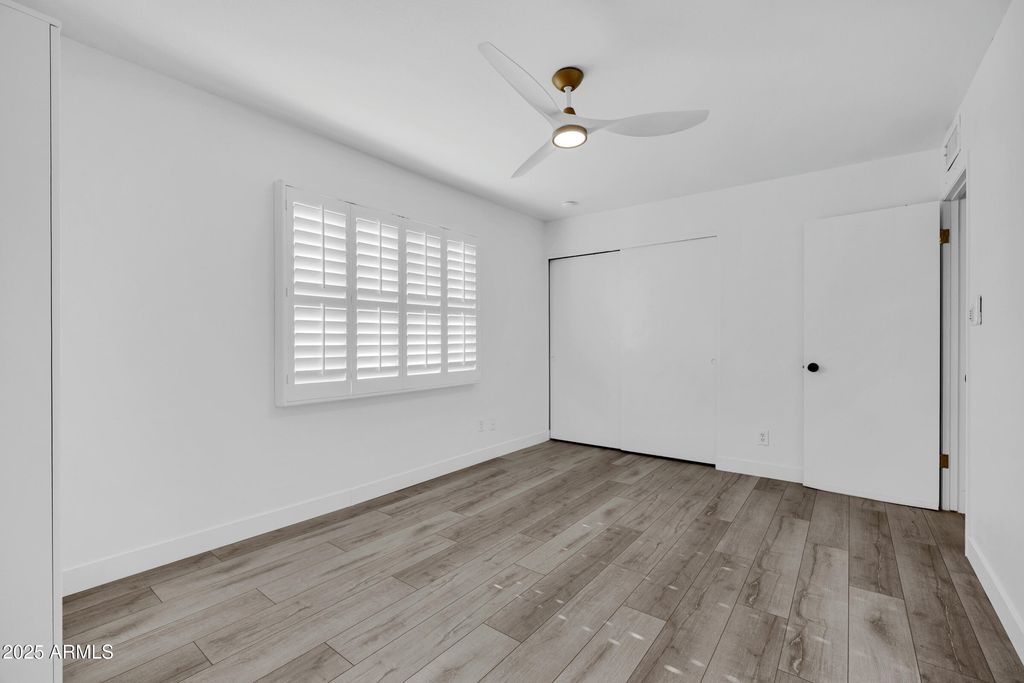 Image 17 of property listing at 8017 E GLENROSA Avenue, Scottsdale, AZ 85251