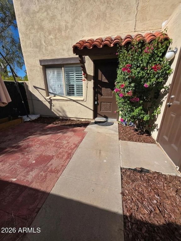 Image 20 of property listing at 8017 E GLENROSA Avenue, Scottsdale, AZ 85251