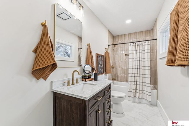 2028 N 65th Avenue, Omaha, NE 68104