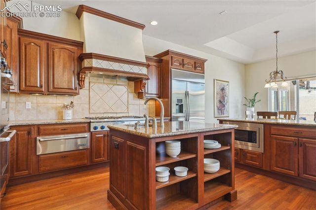 4619 Mohawk Drive, Larkspur, CO 80118