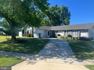 7 HOLMES LN, Marlton, NJ 08053