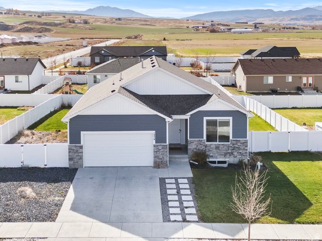 1274 E 480 S, Hyrum, UT 84319
