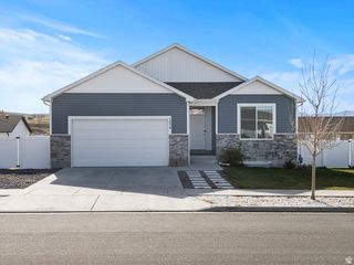 1274 E 480 S, Hyrum, UT 84319
