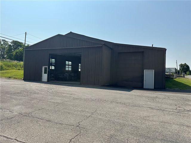 1511-15 PERRY HIGHWAY, Muddy Creek Twp, PA 16051