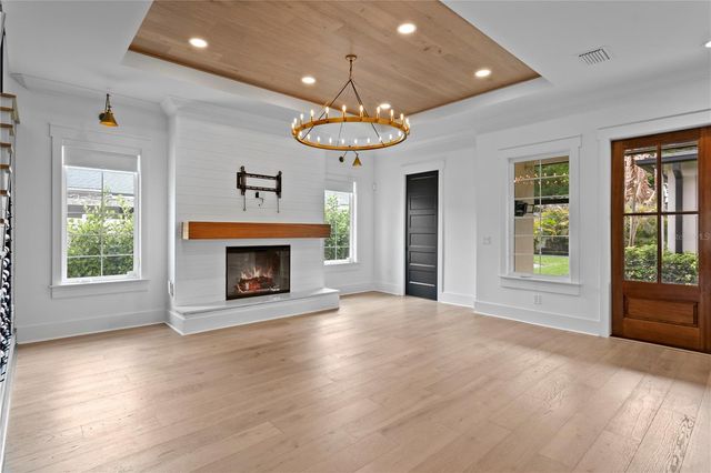 2503 N GLENWOOD DRIVE, Tampa, FL 33602