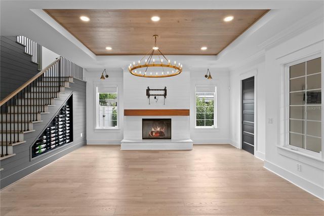 2503 N GLENWOOD DRIVE, Tampa, FL 33602