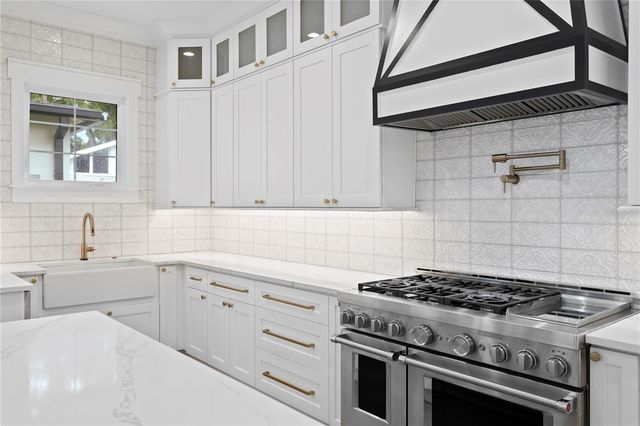 2503 N GLENWOOD DRIVE, Tampa, FL 33602