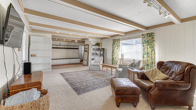 9030 Orchard Drive, Highland, IN 46322