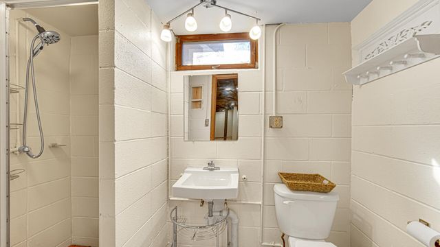 9030 Orchard Drive, Highland, IN 46322