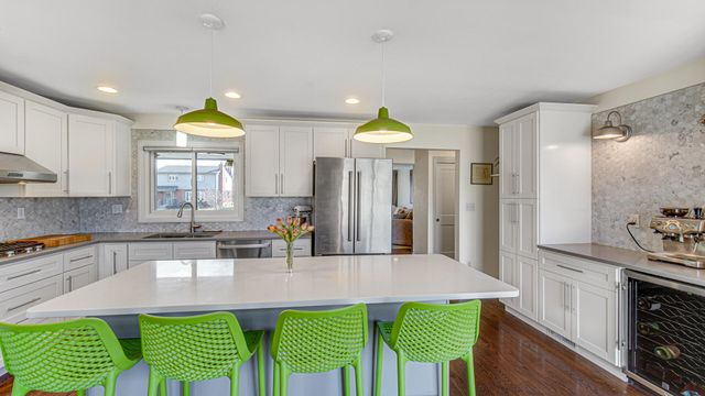 9030 Orchard Drive, Highland, IN 46322