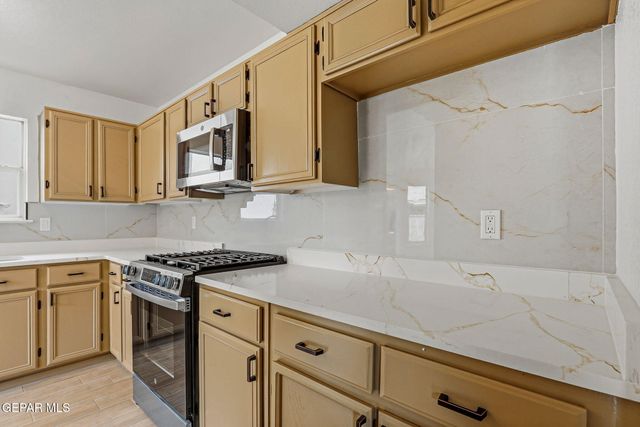 5741 LAUREL CLARK Lane, El Paso, TX 79934