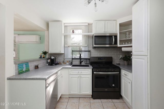 22 Carter Avenue, North Middletown, NJ 07748