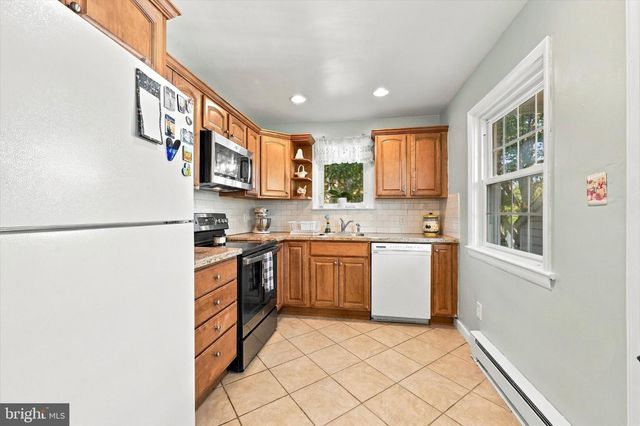 3315 RODNEY DR, Newtown Square, PA 19073