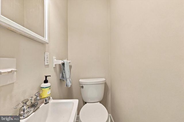 3315 RODNEY DR, Newtown Square, PA 19073