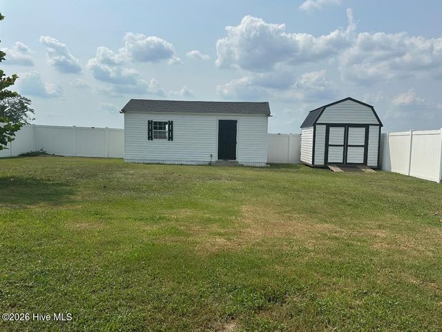 3920 Ayden Golf Club Road, Ayden, NC 28513