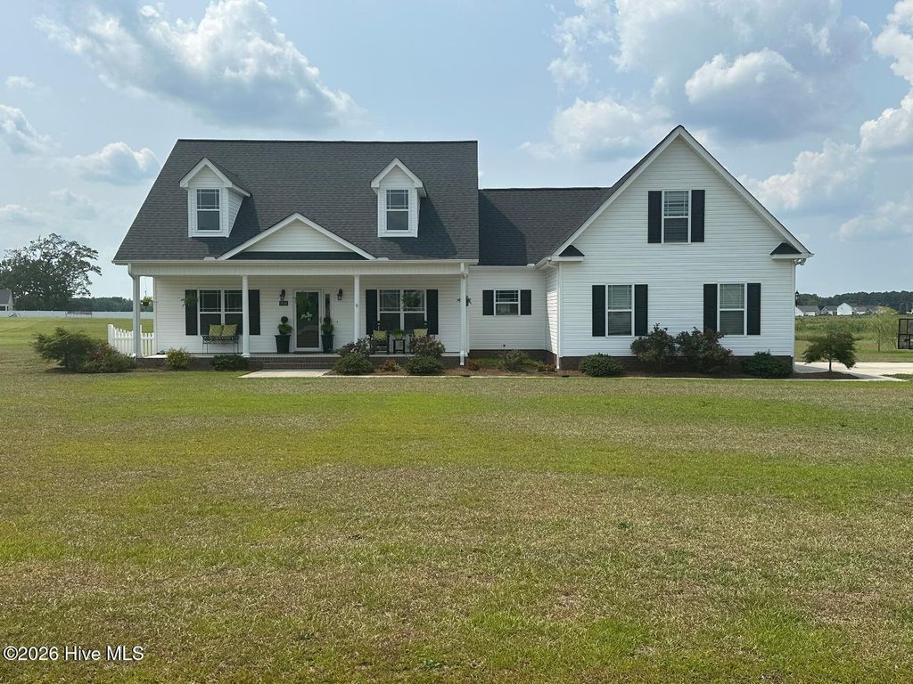 3920 Ayden Golf Club Road, Ayden, NC 28513