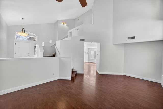 9050 Duovo Way, Elk Grove, CA 95758