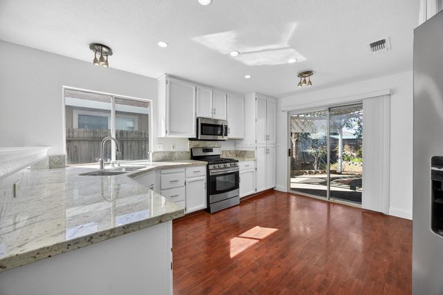 9050 Duovo Way, Elk Grove, CA 95758