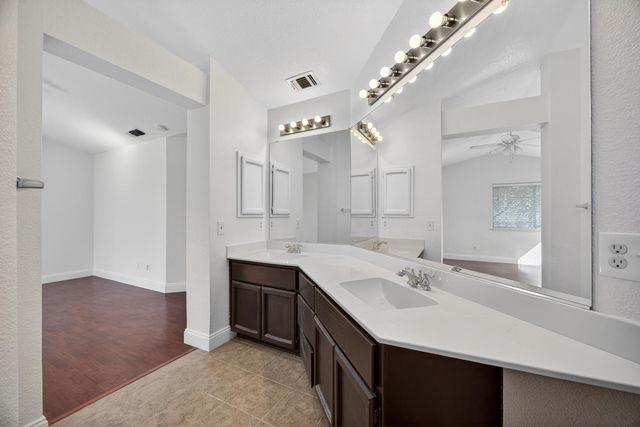 9050 Duovo Way, Elk Grove, CA 95758