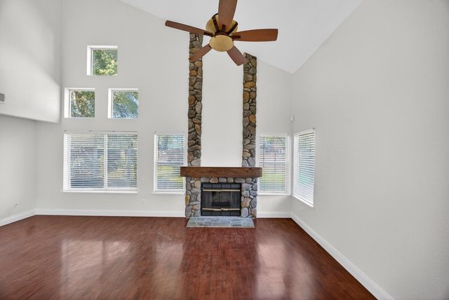 9050 Duovo Way, Elk Grove, CA 95758