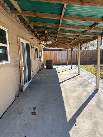 7318 Caddo Lake Lane, Houston, TX 77083