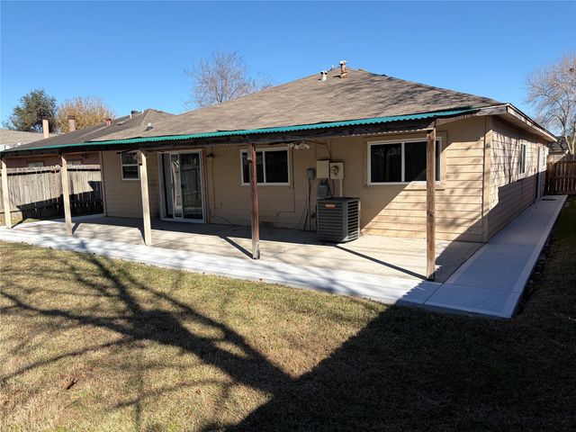 7318 Caddo Lake Lane, Houston, TX 77083