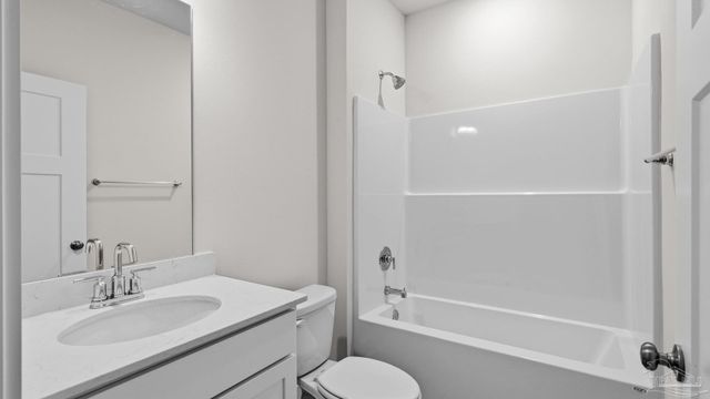 5661 Clarity St, Milton, FL 32570