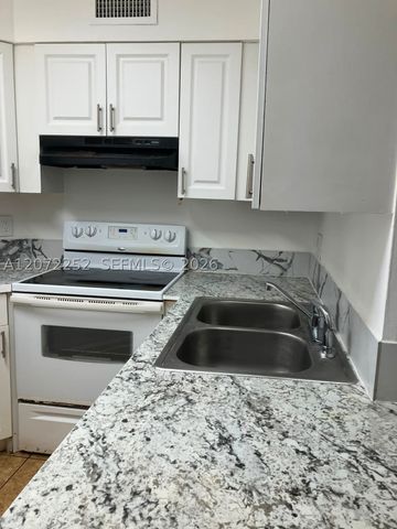 213 Lake Pointe Dr 112, Oakland Park, FL 33309