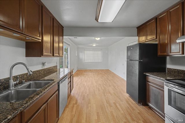 2219 Nottingham Dr, Fairfield, CA 94533